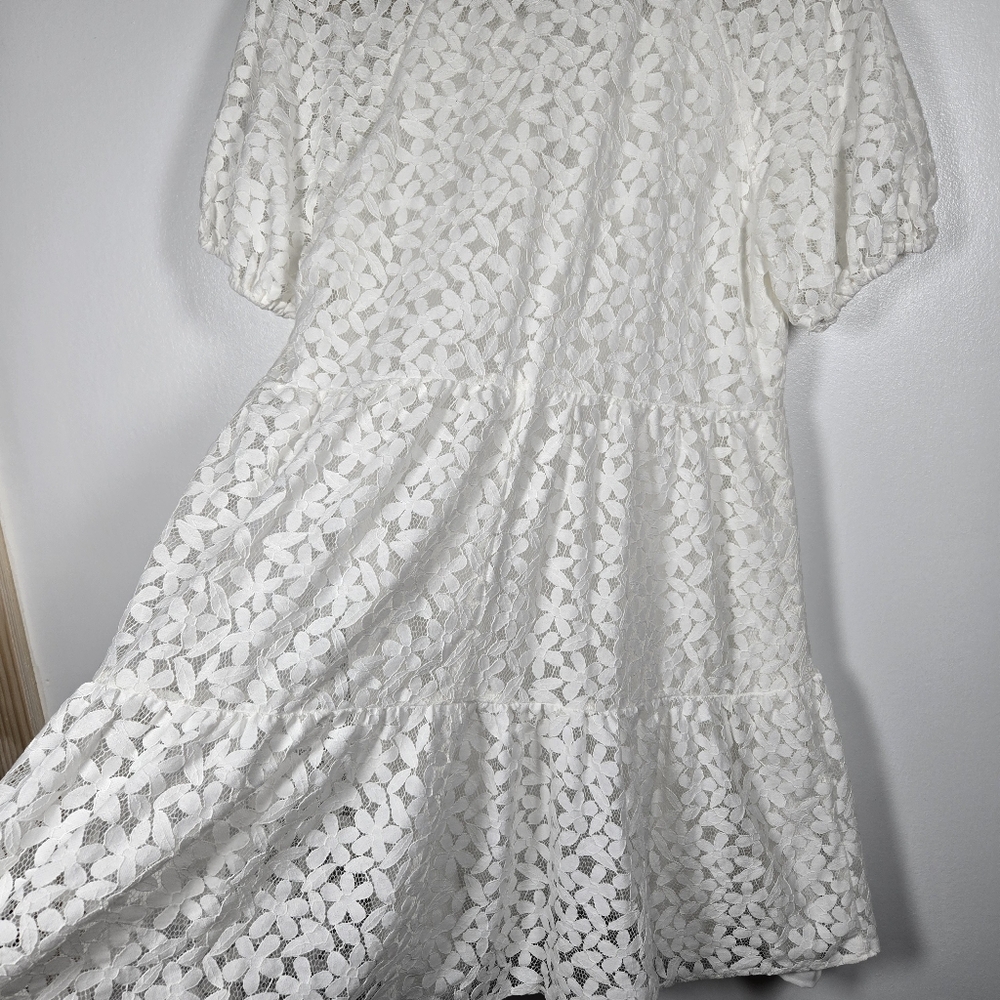 CeCe White Floral Lace Tiered Babydoll V-Neck Puff Sleeve Dress Size Small - Picture 14 of 16